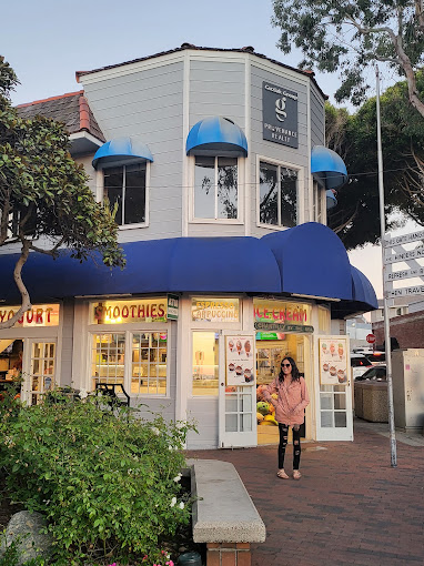 A look at Chantilly Ice Cream, photo 1